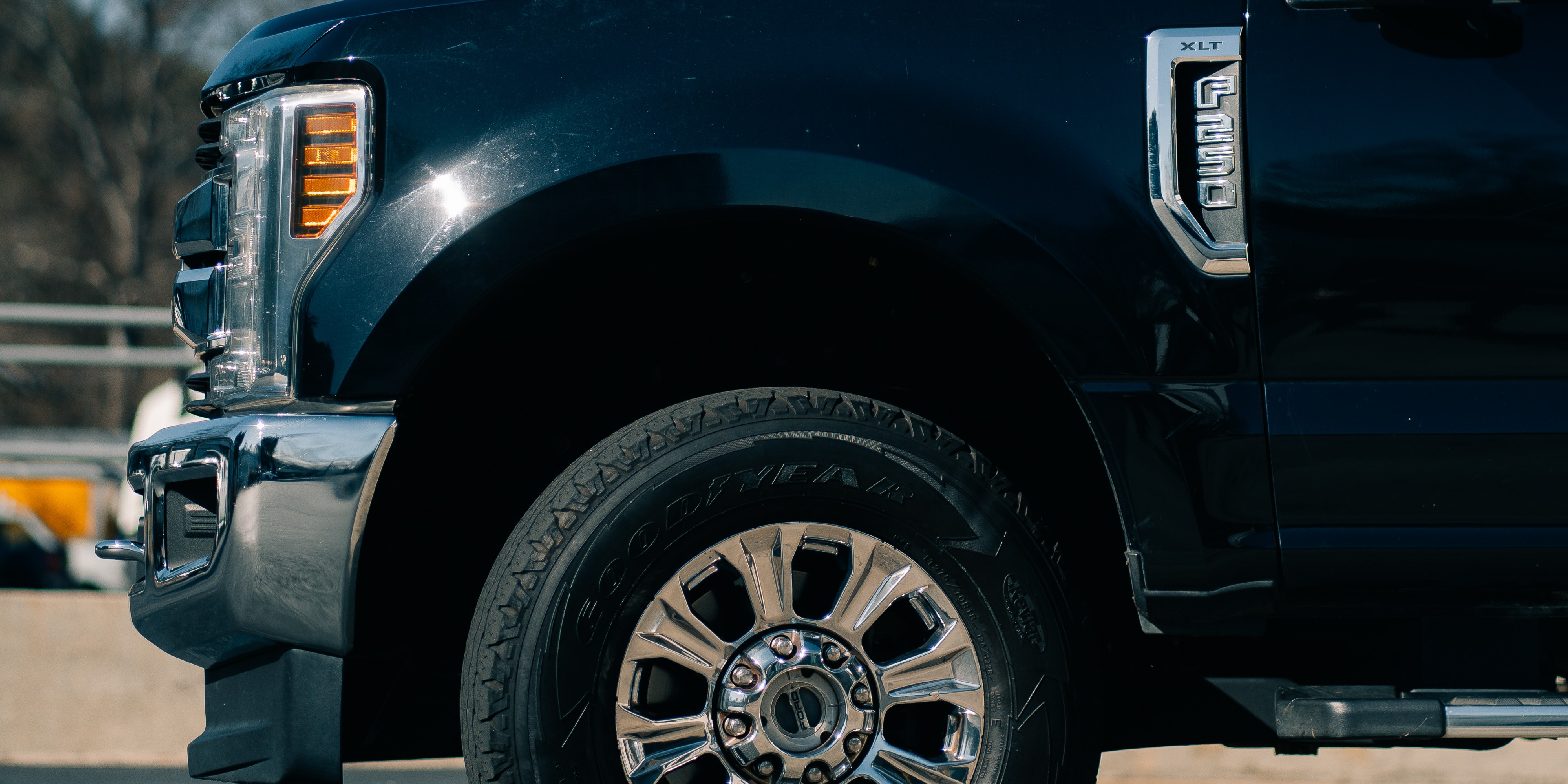 2019 Ford F-250 Super Duty view 4