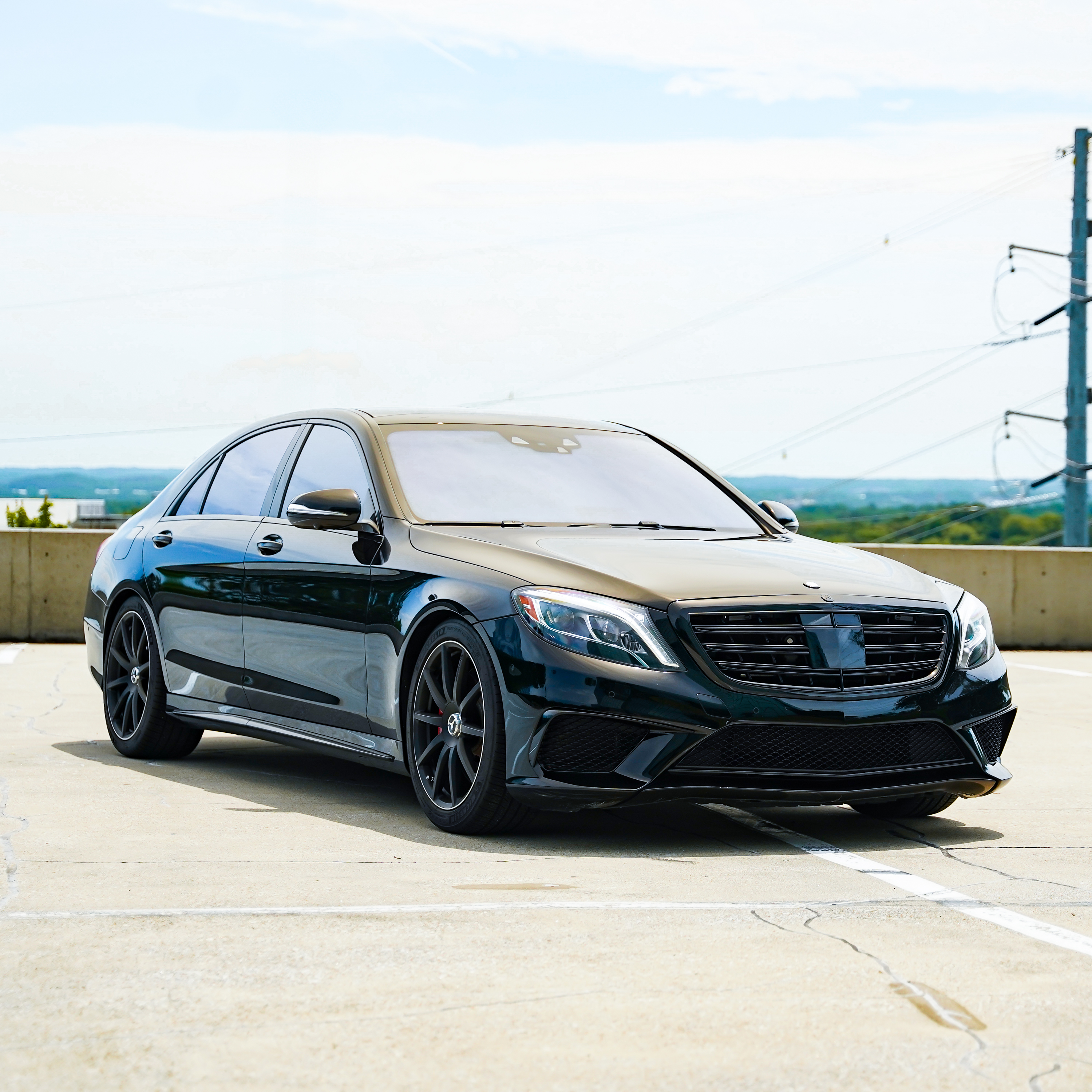 2015 Mercedes-Benz S63 AMG view 2